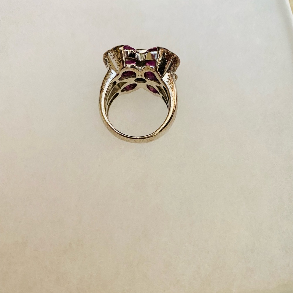 Ring - Picture 4 of 5